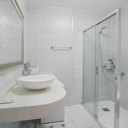 Modern 1bd With A Patio And Pool, Balcon Del Mar, B52 *