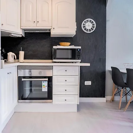 Apartment Modern 1bd With A Patio And Pool, Balcon Del Mar, B52