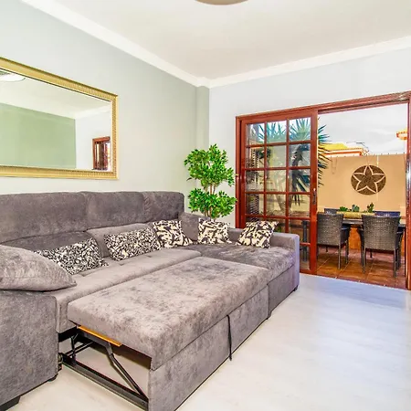 Modern 1bd With A Patio And Pool, Balcon Del Mar, B52 Apartment *