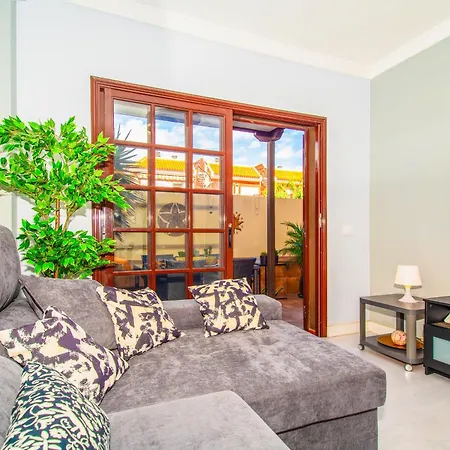 Modern 1bd With A Patio And Pool, Balcon Del Mar, B52